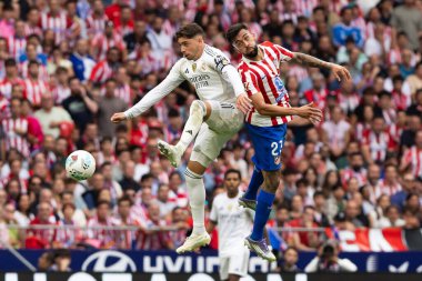 Madrid, İspanya - 27 Eylül 2025: Atletico Madrid ile Real Madrid arasındaki La Liga maçı İspanya 'nın başkentinde oynandı. Gerçek Madrid oyuncuları. Futbol müsabakası. EA Spor Ligi.