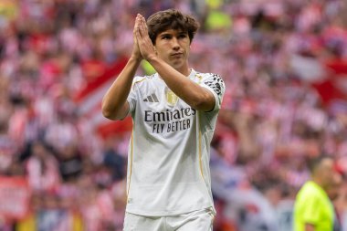 Madrid, İspanya - 27 Eylül 2025: Atletico Madrid ile Real Madrid arasındaki La Liga maçı İspanya 'nın başkentinde oynandı. Gerçek Madrid oyuncuları. Futbol müsabakası. EA Spor Ligi.