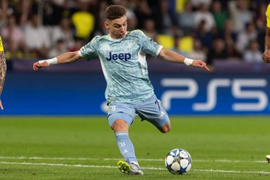 Villarreal, İspanya - 1 Ekim 2025: Villarreal FC ve Juventus Torino arasında Şampiyonlar Ligi maçı. Maç sırasında Juventus Torino oyuncuları. Yaşlı bayan..