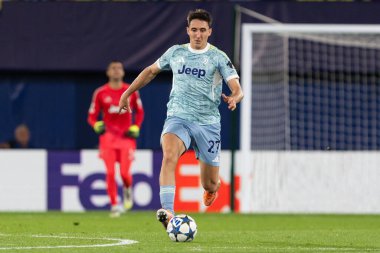 Villarreal, İspanya - 1 Ekim 2025: Villarreal FC ve Juventus Torino arasında Şampiyonlar Ligi maçı. Maç sırasında Juventus Torino oyuncuları. Yaşlı bayan..