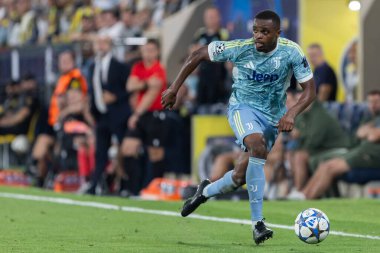 Villarreal, İspanya - 1 Ekim 2025: Villarreal FC ve Juventus Torino arasında Şampiyonlar Ligi maçı. Maç sırasında Juventus Torino oyuncuları. Yaşlı bayan..