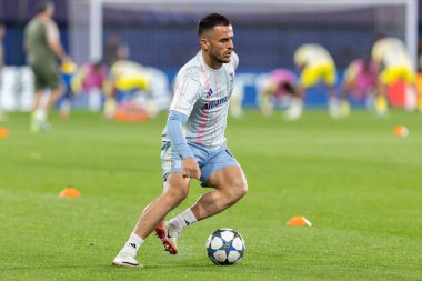 Villarreal, İspanya - 1 Ekim 2025: Villarreal FC ve Juventus Torino arasında Şampiyonlar Ligi maçı. Maç sırasında Juventus Torino oyuncuları. Yaşlı bayan..