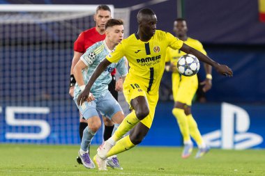 Villarreal, İspanya - 1 Ekim 2025: Villarreal FC ve Juventus Torino arasında Şampiyonlar Ligi maçı. Maç boyunca Villarreal FC oyuncuları.