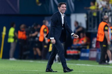 Villarreal, İspanya - 1 Ekim 2025: Villarreal FC ve Juventus Torino arasında Şampiyonlar Ligi maçı. Maç boyunca Villarreal FC oyuncuları.