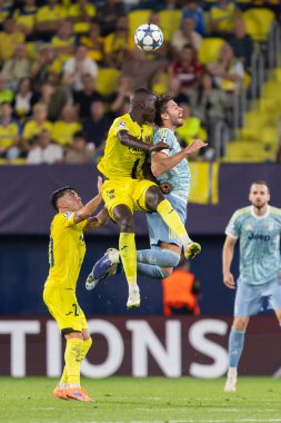 Villarreal, İspanya - 1 Ekim 2025: Villarreal FC ve Juventus Torino arasında Şampiyonlar Ligi maçı. Maç boyunca Villarreal FC oyuncuları.