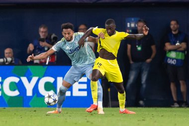 Villarreal, İspanya - 1 Ekim 2025: Villarreal FC ve Juventus Torino arasında Şampiyonlar Ligi maçı. Maç boyunca Villarreal FC oyuncuları.