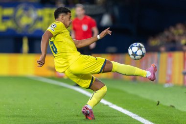 Villarreal, İspanya - 1 Ekim 2025: Villarreal FC ve Juventus Torino arasında Şampiyonlar Ligi maçı. Maç boyunca Villarreal FC oyuncuları.