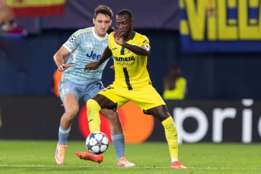 Villarreal, İspanya - 1 Ekim 2025: Villarreal FC ve Juventus Torino arasında Şampiyonlar Ligi maçı. Maç boyunca Villarreal FC oyuncuları.