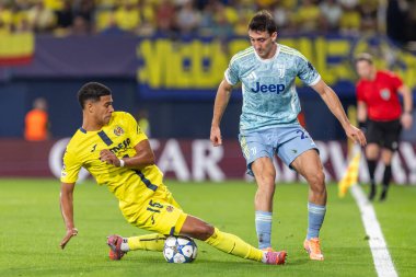 Villarreal, İspanya - 1 Ekim 2025: Villarreal FC ve Juventus Torino arasında Şampiyonlar Ligi maçı. Maç boyunca Villarreal FC oyuncuları.