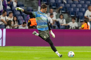 Madrid, İspanya - 4 Ekim 2025: Madrid ile Villarreal arasındaki La Liga maçı Madrid 'de oynandı. Maç sırasında Real Madrid oyuncuları. 15 kez Şampiyonlar Ligi şampiyonu. Beyazlar.