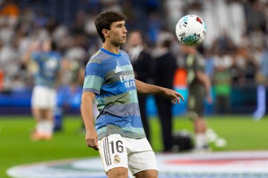 Madrid, İspanya - 4 Ekim 2025: Madrid ile Villarreal arasındaki La Liga maçı Madrid 'de oynandı. Maç sırasında Real Madrid oyuncuları. 15 kez Şampiyonlar Ligi şampiyonu. Beyazlar.