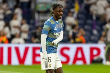 Madrid, İspanya - 4 Ekim 2025: Madrid ile Villarreal arasındaki La Liga maçı Madrid 'de oynandı. Maç sırasında Real Madrid oyuncuları. 15 kez Şampiyonlar Ligi şampiyonu. Beyazlar.