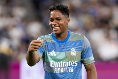 Madrid, İspanya - 4 Ekim 2025: Madrid ile Villarreal arasındaki La Liga maçı Madrid 'de oynandı. Maç sırasında Real Madrid oyuncuları. 15 kez Şampiyonlar Ligi şampiyonu. Beyazlar.