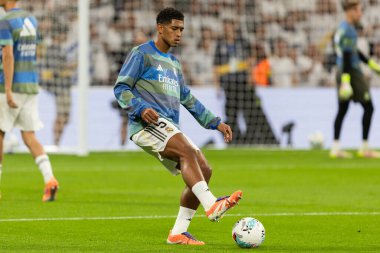 Madrid, İspanya - 4 Ekim 2025: Madrid ile Villarreal arasındaki La Liga maçı Madrid 'de oynandı. Maç sırasında Real Madrid oyuncuları. 15 kez Şampiyonlar Ligi şampiyonu. Beyazlar.