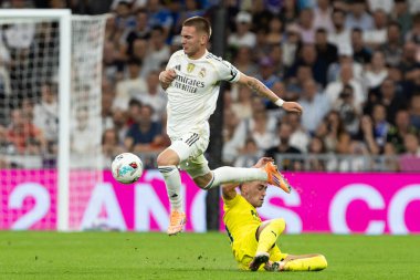 Madrid, İspanya - 4 Ekim 2025: Madrid ile Villarreal arasındaki La Liga maçı Madrid 'de oynandı. Maç sırasında Real Madrid oyuncuları. 15 kez Şampiyonlar Ligi şampiyonu. Beyazlar.