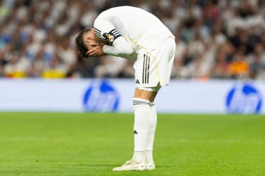 Madrid, İspanya - 4 Ekim 2025: Madrid ile Villarreal arasındaki La Liga maçı Madrid 'de oynandı. Maç sırasında Real Madrid oyuncuları. 15 kez Şampiyonlar Ligi şampiyonu. Beyazlar.