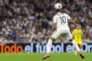 Madrid, İspanya - 4 Ekim 2025: Madrid ile Villarreal arasındaki La Liga maçı Madrid 'de oynandı. Maç sırasında Real Madrid oyuncuları. 15 kez Şampiyonlar Ligi şampiyonu. Beyazlar.