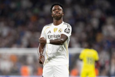 Madrid, İspanya - 4 Ekim 2025: Madrid ile Villarreal arasındaki La Liga maçı Madrid 'de oynandı. Maç sırasında Real Madrid oyuncuları. 15 kez Şampiyonlar Ligi şampiyonu. Beyazlar.