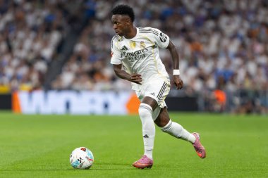 Madrid, İspanya - 4 Ekim 2025: Madrid ile Villarreal arasındaki La Liga maçı Madrid 'de oynandı. Maç sırasında Real Madrid oyuncuları. 15 kez Şampiyonlar Ligi şampiyonu. Beyazlar.