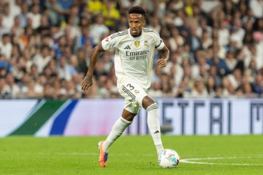 Madrid, İspanya - 4 Ekim 2025: Madrid ile Villarreal arasındaki La Liga maçı Madrid 'de oynandı. Maç sırasında Real Madrid oyuncuları. 15 kez Şampiyonlar Ligi şampiyonu. Beyazlar.
