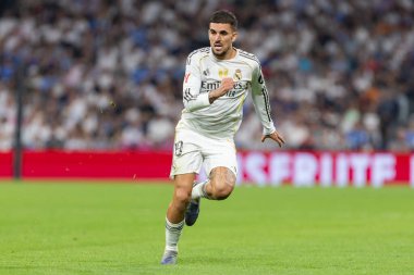 Madrid, İspanya - 4 Ekim 2025: Madrid ile Villarreal arasındaki La Liga maçı Madrid 'de oynandı. Maç sırasında Real Madrid oyuncuları. 15 kez Şampiyonlar Ligi şampiyonu. Beyazlar.