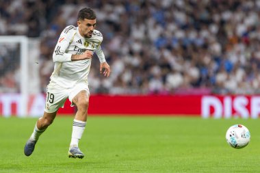 Madrid, İspanya - 4 Ekim 2025: Madrid ile Villarreal arasındaki La Liga maçı Madrid 'de oynandı. Maç sırasında Real Madrid oyuncuları. 15 kez Şampiyonlar Ligi şampiyonu. Beyazlar.