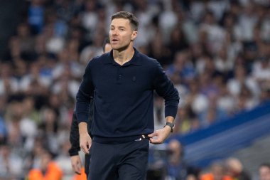 Madrid, İspanya - 4 Ekim 2025: Madrid ile Villarreal arasındaki La Liga maçı Madrid 'de oynandı. Maç sırasında Real Madrid oyuncuları. 15 kez Şampiyonlar Ligi şampiyonu. Beyazlar.