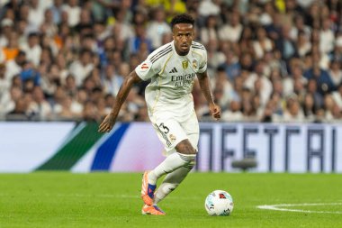 Madrid, İspanya - 4 Ekim 2025: Madrid ile Villarreal arasındaki La Liga maçı Madrid 'de oynandı. Maç sırasında Real Madrid oyuncuları. 15 kez Şampiyonlar Ligi şampiyonu. Beyazlar.
