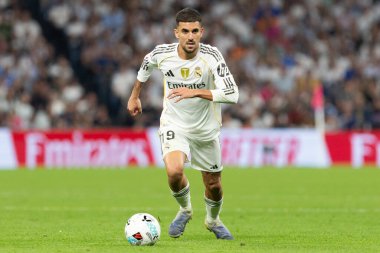 Madrid, İspanya - 4 Ekim 2025: Madrid ile Villarreal arasındaki La Liga maçı Madrid 'de oynandı. Maç sırasında Real Madrid oyuncuları. 15 kez Şampiyonlar Ligi şampiyonu. Beyazlar.
