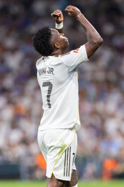 Madrid, İspanya - 4 Ekim 2025: Madrid ile Villarreal arasındaki La Liga maçı Madrid 'de oynandı. Maç sırasında Real Madrid oyuncuları. 15 kez Şampiyonlar Ligi şampiyonu. Beyazlar.