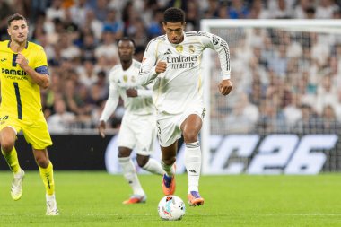Madrid, İspanya - 4 Ekim 2025: Madrid ile Villarreal arasındaki La Liga maçı Madrid 'de oynandı. Maç sırasında Real Madrid oyuncuları. 15 kez Şampiyonlar Ligi şampiyonu. Beyazlar.