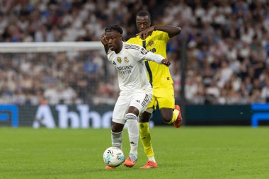 Madrid, İspanya - 4 Ekim 2025: Madrid ile Villarreal arasındaki La Liga maçı Madrid 'de oynandı. Maç sırasında Real Madrid oyuncuları. 15 kez Şampiyonlar Ligi şampiyonu. Beyazlar.