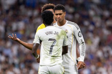 Madrid, İspanya - 4 Ekim 2025: Madrid ile Villarreal arasındaki La Liga maçı Madrid 'de oynandı. Maç sırasında Real Madrid oyuncuları. 15 kez Şampiyonlar Ligi şampiyonu. Beyazlar.