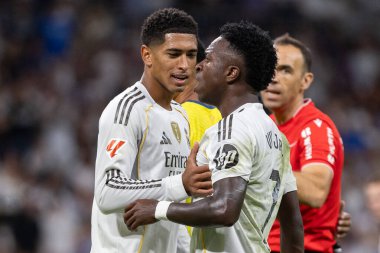 Madrid, İspanya - 4 Ekim 2025: Madrid ile Villarreal arasındaki La Liga maçı Madrid 'de oynandı. Maç sırasında Real Madrid oyuncuları. 15 kez Şampiyonlar Ligi şampiyonu. Beyazlar.