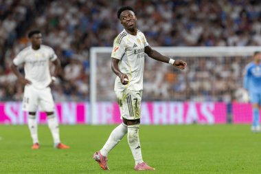 Madrid, İspanya - 4 Ekim 2025: Madrid ile Villarreal arasındaki La Liga maçı Madrid 'de oynandı. Maç sırasında Real Madrid oyuncuları. 15 kez Şampiyonlar Ligi şampiyonu. Beyazlar.