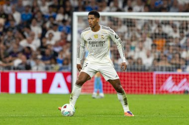 Madrid, İspanya - 4 Ekim 2025: Madrid ile Villarreal arasındaki La Liga maçı Madrid 'de oynandı. Maç sırasında Real Madrid oyuncuları. 15 kez Şampiyonlar Ligi şampiyonu. Beyazlar.