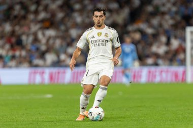 Madrid, İspanya - 4 Ekim 2025: Madrid ile Villarreal arasındaki La Liga maçı Madrid 'de oynandı. Maç sırasında Real Madrid oyuncuları. 15 kez Şampiyonlar Ligi şampiyonu. Beyazlar.