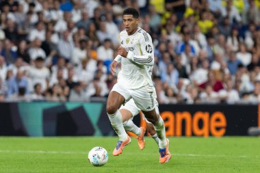 Madrid, İspanya - 4 Ekim 2025: Madrid ile Villarreal arasındaki La Liga maçı Madrid 'de oynandı. Maç sırasında Real Madrid oyuncuları. 15 kez Şampiyonlar Ligi şampiyonu. Beyazlar.