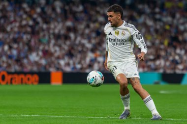 Madrid, İspanya - 4 Ekim 2025: Madrid ile Villarreal arasındaki La Liga maçı Madrid 'de oynandı. Maç sırasında Real Madrid oyuncuları. 15 kez Şampiyonlar Ligi şampiyonu. Beyazlar.