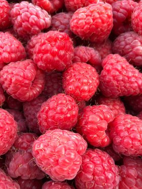 Arka plan olarak taze ahududu, üst manzara