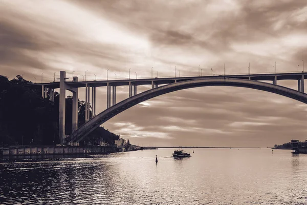 Ponte Arrabida Puente Sobre Duero Porto Portugal — Foto de Stock