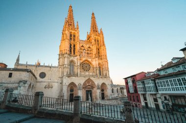 İspanya, Burgos Katedrali 'nde gün batımı.