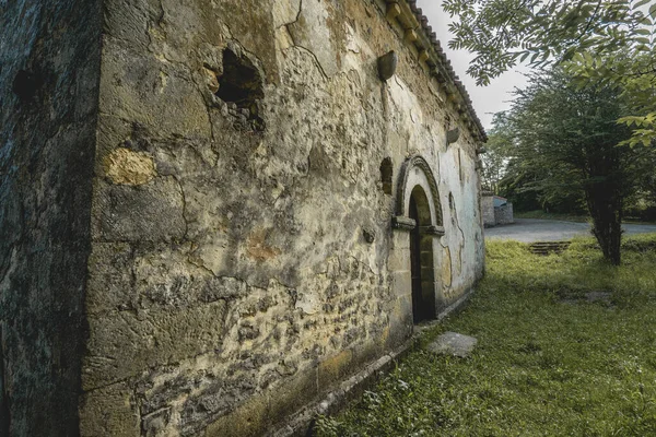 Spanya Asturias Terk Edilmiş Eski Bir Kilise Harabesi — Stok fotoğraf