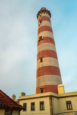 Farol de Aveiro. Portekiz, Aveiro sahilindeki deniz feneri..