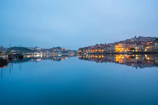 Časné Ráno Pohled Řeky Douro Porto Portugalsko — Stock fotografie