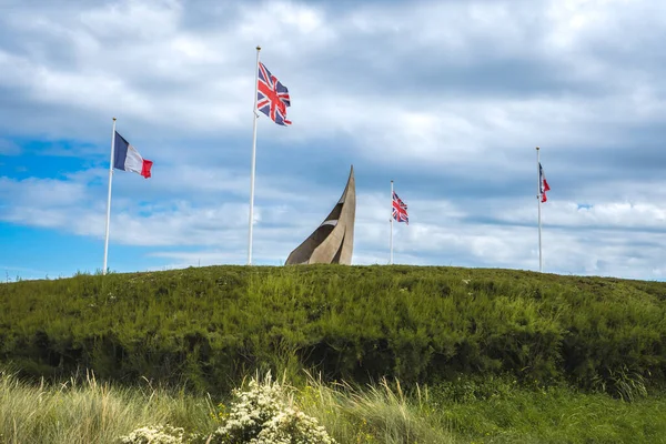 Sword Beach, Normandiya, Fransa 'daki savaş anıtı. 15 Ağustos 2023.