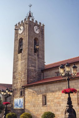 Portekiz, Ponte de Lima 'nın merkezindeki kilise. 20 Temmuz 2023.