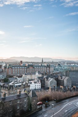 Kaleden Edinburgh 'un panoramik manzarası. Edinburgh İskoçya 'sı. Januari 1 2024.