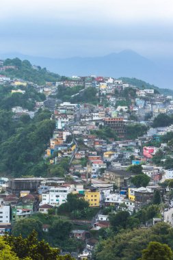 Favela, Santos dağlarında, SP Brazil. 3 Nisan 2024.