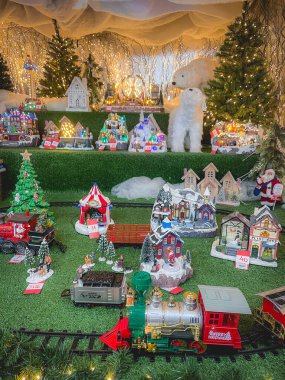 Paulo SP Brezilya, 3 Eylül 2024. Brezilya 'da, So Paulo' da bir alışveriş merkezinde bir Noel Köyü..